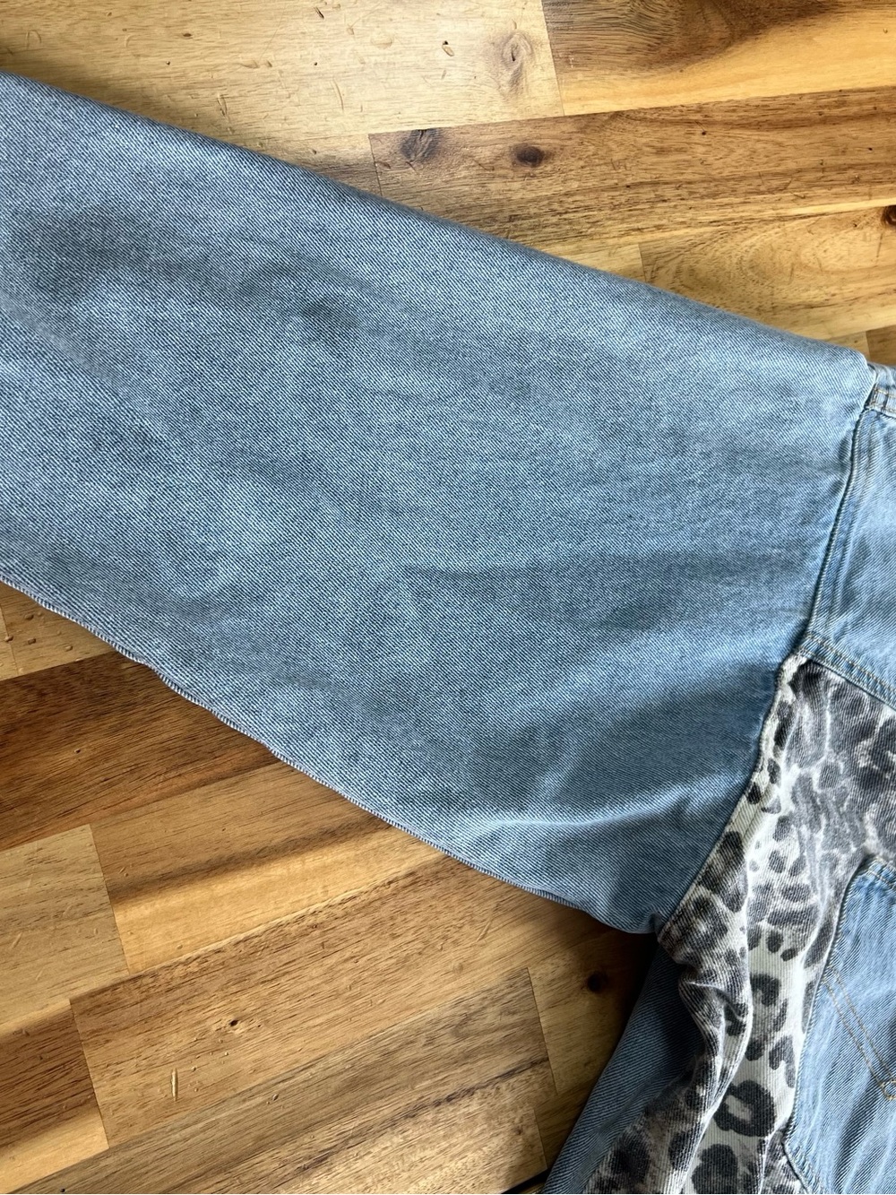 Haptics 2X Oversized Denim Jacket Leopard Print Distressed Shacket - Picture 10 of 12